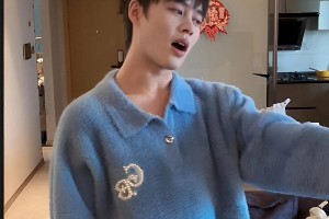 柯淳直播魅力：唱歌演戏治愈海底世界