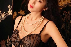 13位女明星内衣秀：杨幂、赵露思等展现自信魅力