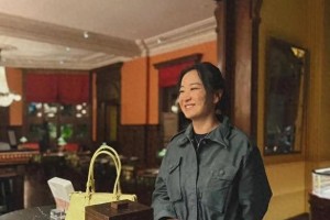贾玲43岁逆袭：从胖妞到时尚女王，瘦身100斤震撼娱乐圈