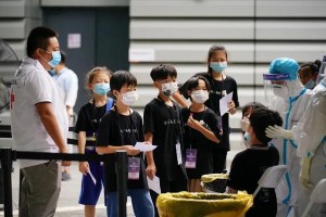 2020抖音美好奇妙夜：60位明星与131位创作者的温暖故事