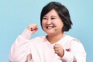 贾玲43岁生日惊艳亮相，瘦身成功气质蜕变