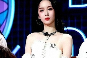 周也：从校园初恋到时尚icon的逆袭之路