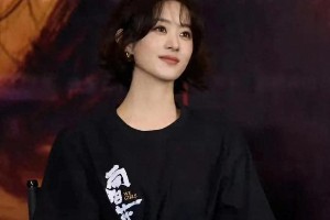 赵丽颖《向阳花》首映惊艳亮相，38岁颜值演技双在线