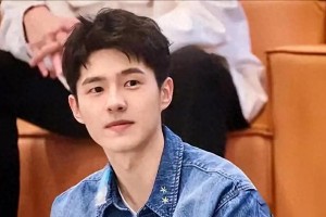 刘昊然职业形象转型：从国民弟弟到成熟演员的蜕变