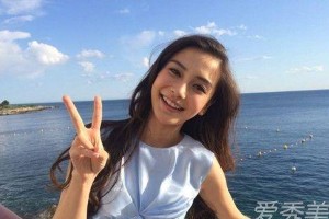 Angelababy回应深夜发文：与粉丝对话，勿过度解读